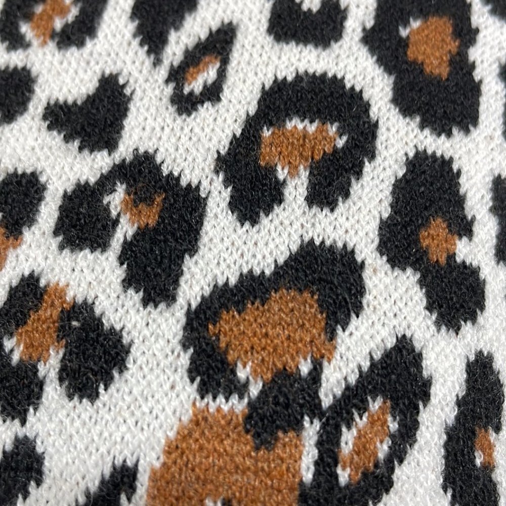 T Tahari Sweater Pullover Cheetah Print Crew Neck Brown Cream Size Small S - Picture 8 of 14